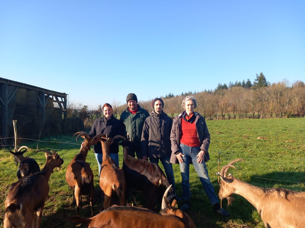 Produire, transformer, transmettre : une ferme en mouvement